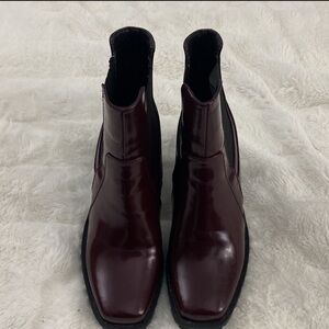 Wine color boots-Brand New